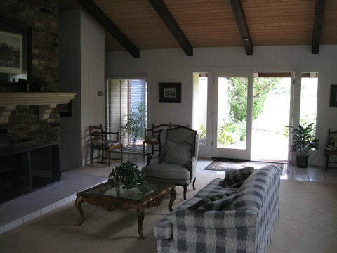 Living Listing photo 5