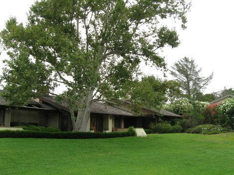 Front Listing photo 9